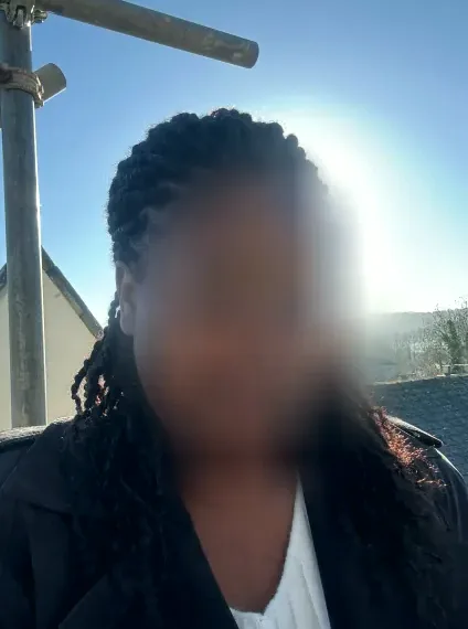 Andrea, 37