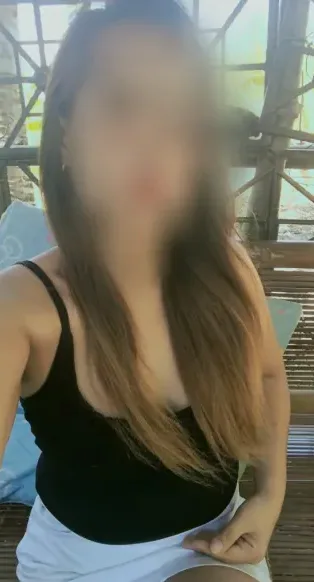 Annika, 32