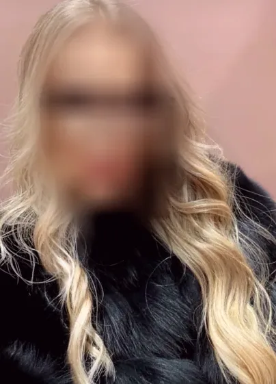 Antonia, 32