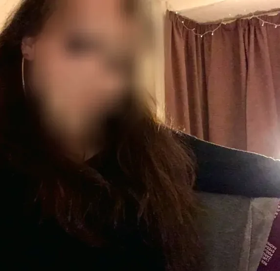 Aylin, 25