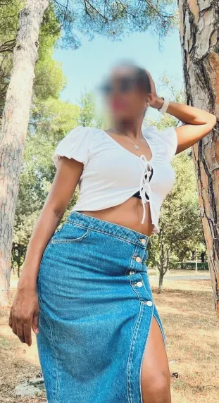 Ayse, 37