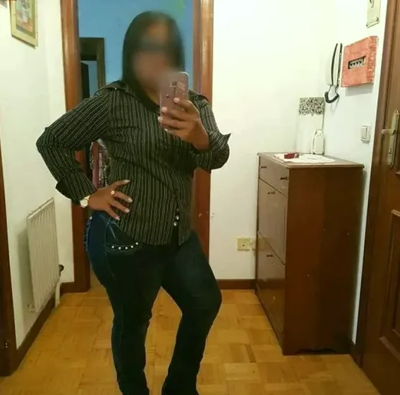 Daniela, 39