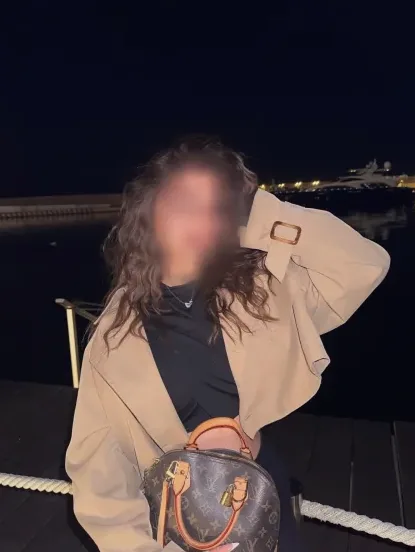 Emma, 29