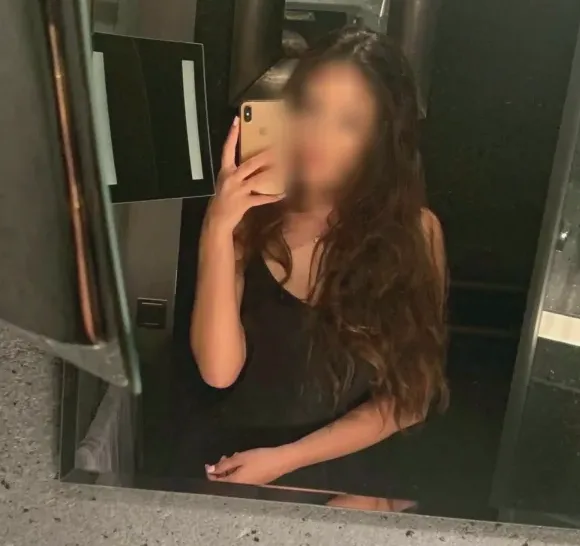 Fabienne, 24