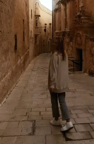 Ida, 20