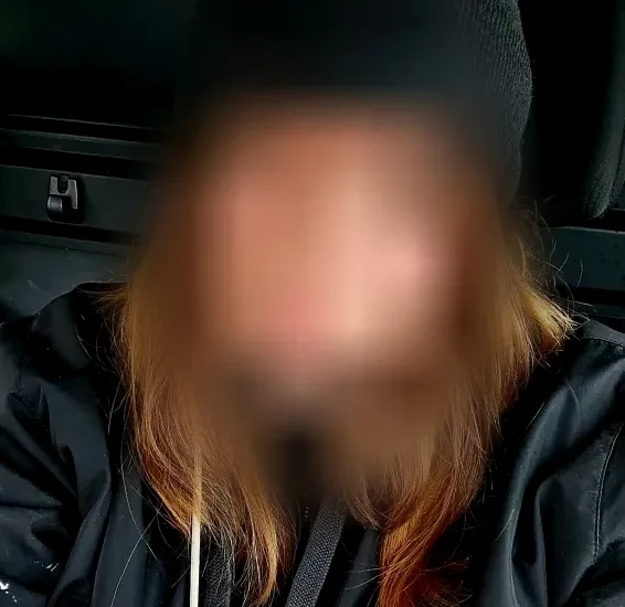 Jasmin, 28