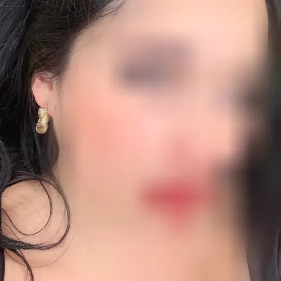Kim, 37