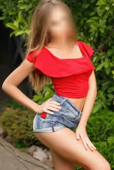 Leyla, 31