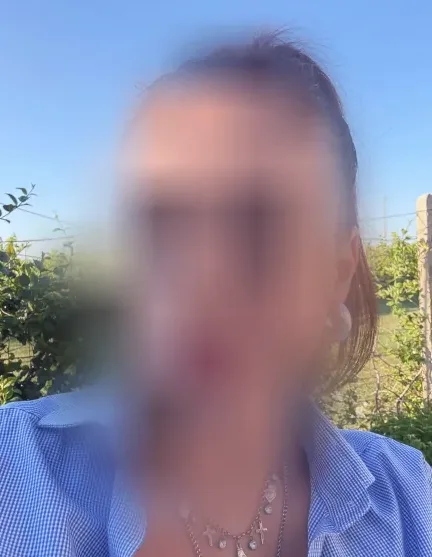Lilly, 28