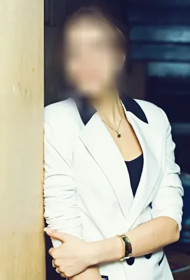 Maja, 30
