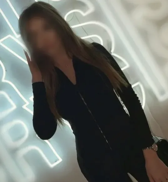 Marlene, 32