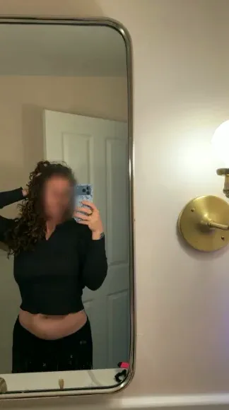 Pia, 37
