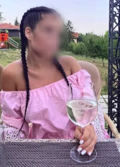 Sina, 30